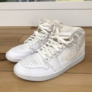 Air Jordan 1 Mid in White Men’s Size 10.5